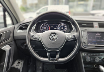 Подержанный автомобиль Volkswagen Tiguan 2017 года (16 фото)