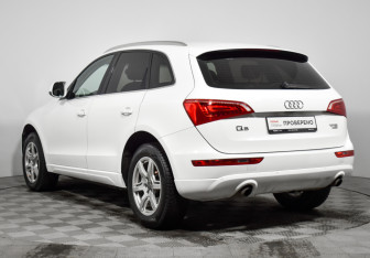 Подержанный автомобиль Audi Q5 2011 года (7 фото)