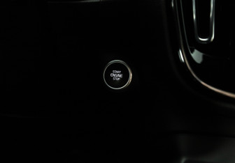 Подержанный автомобиль Volvo XC40 2021 года (19 фото)