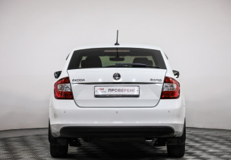 Подержанный автомобиль Skoda Rapid Liftback 2019 года (6 фото)