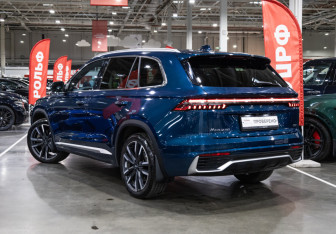 Подержанный автомобиль Geely Monjaro 2023 года (15 фото)