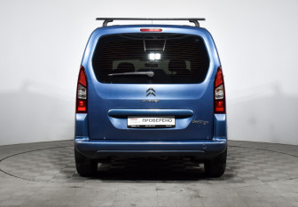 Подержанный автомобиль Citroen Berlingo 2013 года (6 фото)