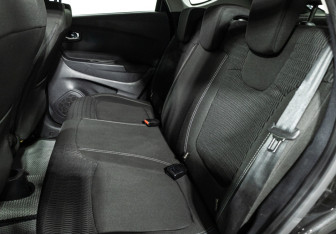 Подержанный автомобиль Renault Kaptur 2018 года (10 фото)