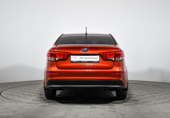 Подержанный автомобиль Kia Rio Sedan 2016 года (6 фото)