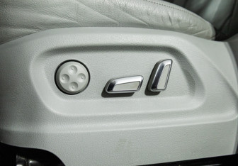 Подержанный автомобиль Audi Q5 2015 года (15 фото)