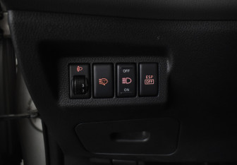 Подержанный автомобиль Nissan X-Trail 2008 года (19 фото)