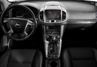 Подержанный автомобиль Chevrolet Captiva 2013 года (12 фото)