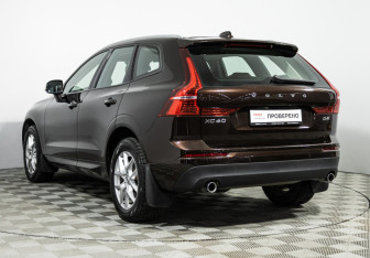 Подержанный автомобиль Volvo XC60 2018 года (7 фото)