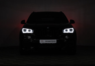 Подержанный автомобиль BMW X5 2017 года (31 фото)