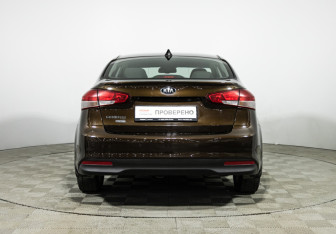 Подержанный автомобиль Kia Cerato Sedan 2019 года (6 фото)