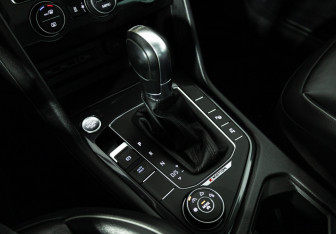 Подержанный автомобиль Volkswagen Tiguan 2018 года (20 фото)