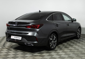 Подержанный автомобиль Changan Eado Plus 2023 года (5 фото)