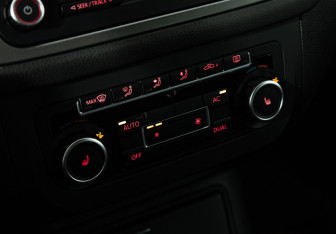 Подержанный автомобиль Volkswagen Tiguan 2010 года (17 фото)