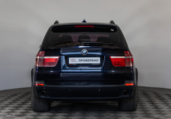 Подержанный автомобиль BMW X5 2008 года (6 фото)