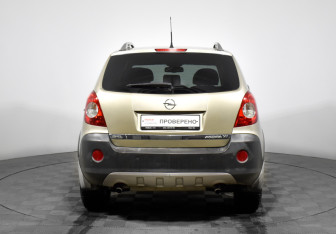 Подержанный автомобиль Opel Antara 2010 года (6 фото)