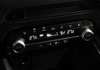 Подержанный автомобиль Mazda CX-5 2021 года (18 фото)