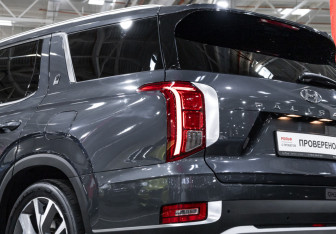 Подержанный автомобиль Hyundai Palisade 2022 года (10 фото)