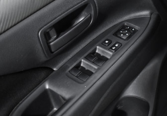 Подержанный автомобиль Mitsubishi Outlander 2014 года (10 фото)