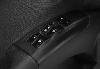 Подержанный автомобиль Kia Sportage 2008 года (10 фото)