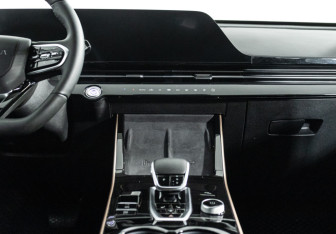 Подержанный автомобиль Omoda C5 2023 года (14 фото)