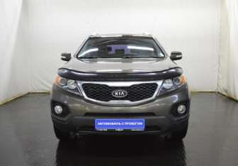 Подержанный автомобиль Kia Sorento 2011 года (2 фото)