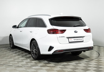 Подержанный автомобиль Kia Ceed Wagon 2020 года (7 фото)