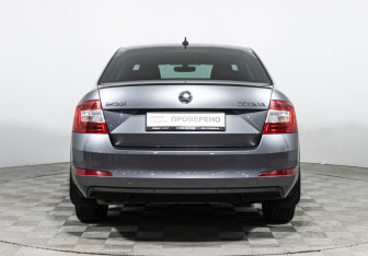 Подержанный автомобиль Skoda Octavia Liftback 2016 года (6 фото)