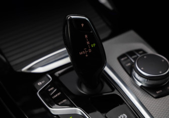 Подержанный автомобиль BMW X3 2018 года (21 фото)