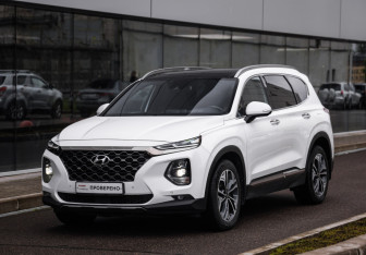Подержанный автомобиль Hyundai Santa Fe 2019 года (3 фото)