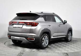 Подержанный автомобиль Changan CS35PLUS 2019 года (5 фото)