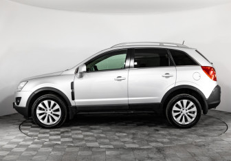 Подержанный автомобиль Opel Antara 2014 года (8 фото)