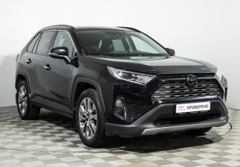 Подержанный автомобиль Toyota RAV4 2021 года (3 фото)