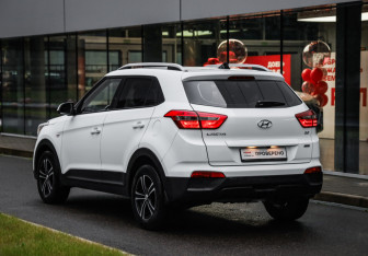 Подержанный автомобиль Hyundai Creta 2017 года (8 фото)