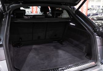 Подержанный автомобиль Audi Q8 2020 года (34 фото)