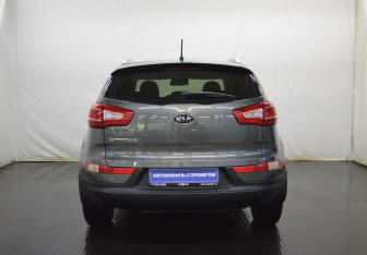Подержанный автомобиль Kia Sportage 2012 года (6 фото)