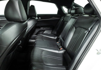 Подержанный автомобиль Kia K5 2020 года (10 фото)