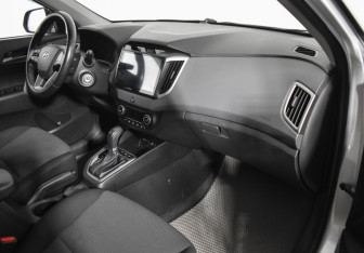 Подержанный автомобиль Hyundai Creta 2017 года (12 фото)