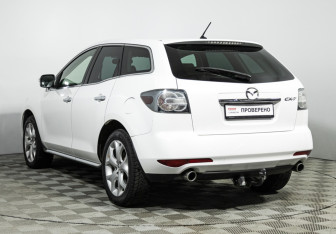 Подержанный автомобиль Mazda CX-7 2011 года (7 фото)