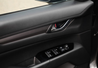 Подержанный автомобиль Mazda CX-5 2018 года (25 фото)