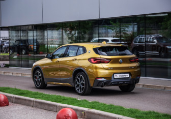 Подержанный автомобиль BMW X2 2021 года (9 фото)