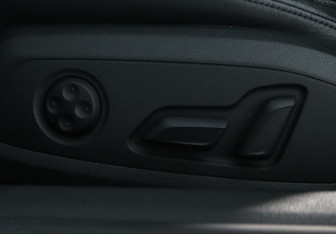Подержанный автомобиль Audi A5 Coupe 2017 года (18 фото)