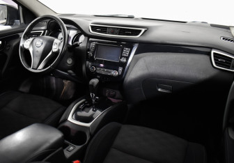 Подержанный автомобиль Nissan Qashqai 2016 года (11 фото)