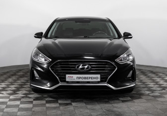 Подержанный автомобиль Hyundai Sonata 2019 года (2 фото)