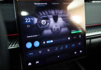 Подержанный автомобиль Jaecoo J7 2024 года (19 фото)