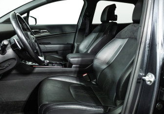 Подержанный автомобиль Kia Sportage 2022 года (16 фото)