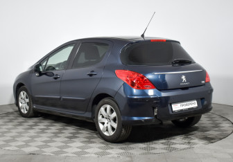 Подержанный автомобиль Peugeot 308 Hatchback 2012 года (7 фото)
