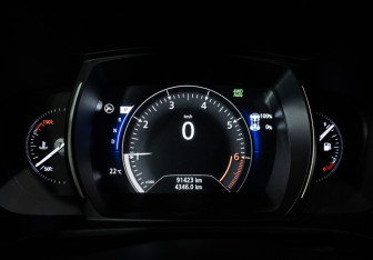 Подержанный автомобиль Renault Koleos 2019 года (12 фото)