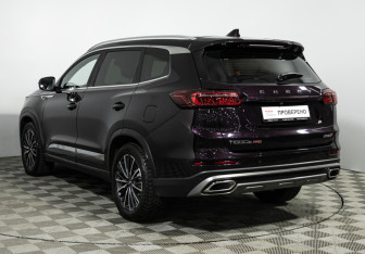 Подержанный автомобиль Chery Tiggo 8 Pro 2022 года (7 фото)