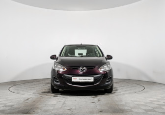 Подержанный автомобиль Mazda 2 Hatchback 2012 года (2 фото)
