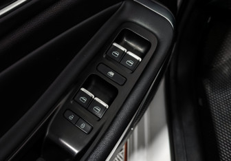 Подержанный автомобиль Omoda S5 2023 года (10 фото)